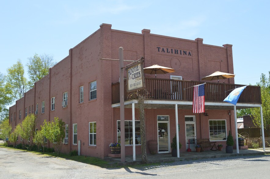202 First St, Talihina, OK for sale - Primary Photo - Image 1 of 1
