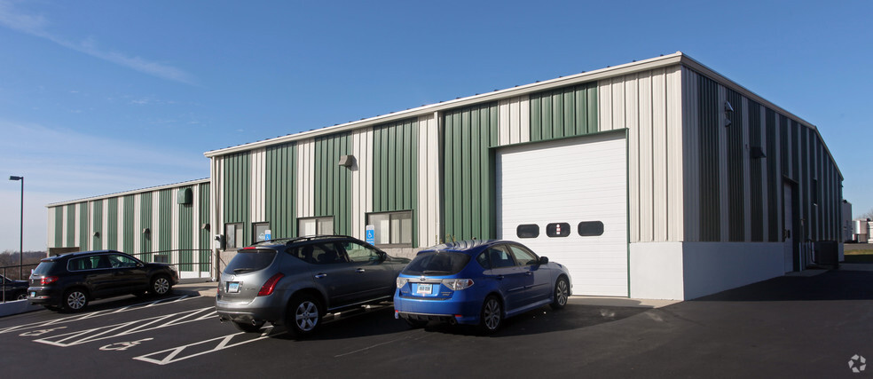 6 Sycamore Way, Branford, CT for lease - Building Photo - Image 2 of 3