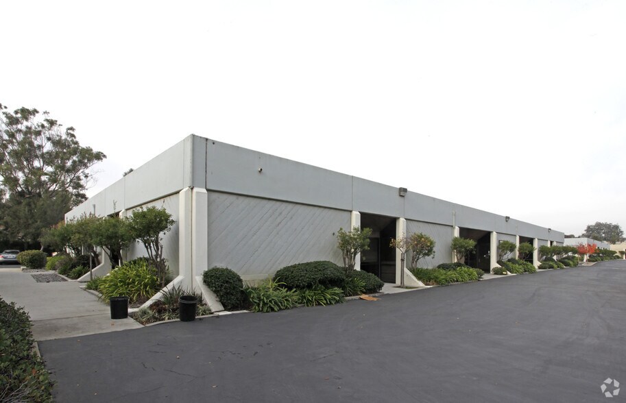 2460 Embarcadero Rd, Palo Alto, CA for lease - Building Photo - Image 1 of 19