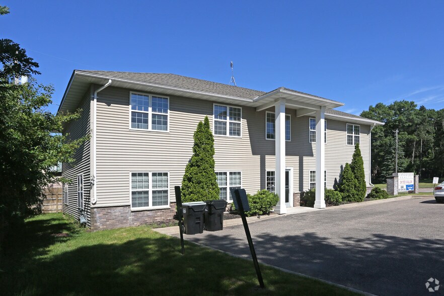 2402 County Rd I, Mounds View, MN for sale - Primary Photo - Image 1 of 1