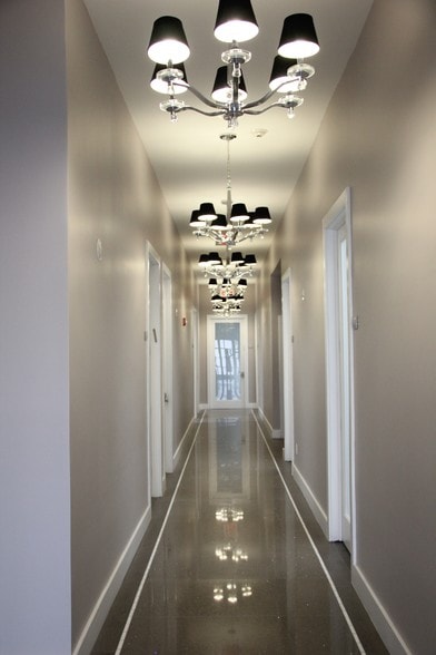 91 Carman Ave, Cedarhurst, NY for sale - Interior Photo - Image 3 of 5