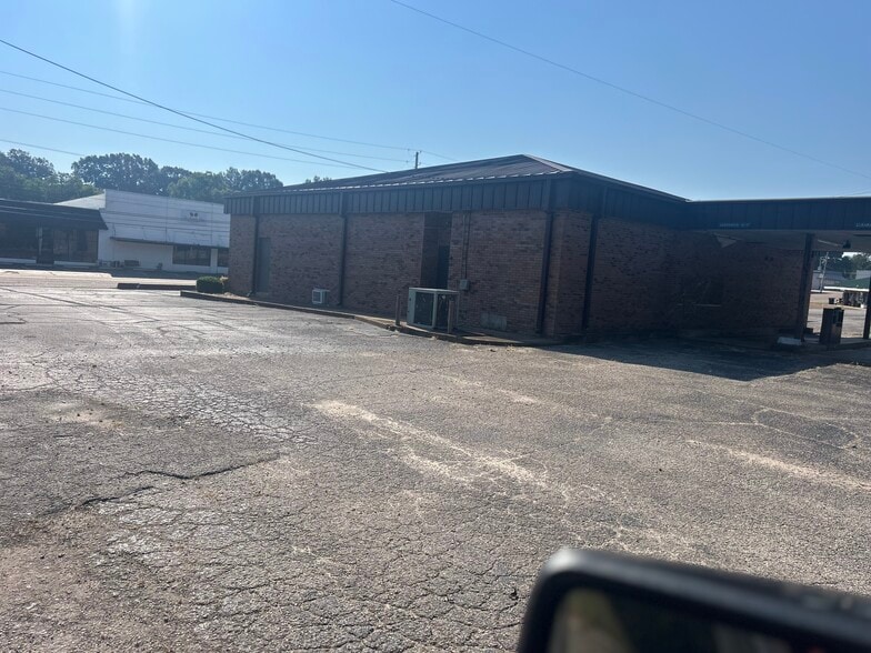 801 N 22nd Ave, Humboldt, TN for lease - Building Photo - Image 3 of 11
