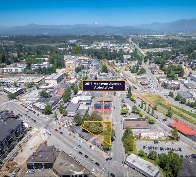 2517 Montvue Av, Abbotsford, BC for sale - Building Photo - Image 1 of 1