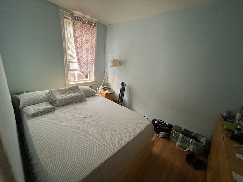 4465 Byron Ave, Bronx, NY for sale - Building Photo - Image 3 of 28