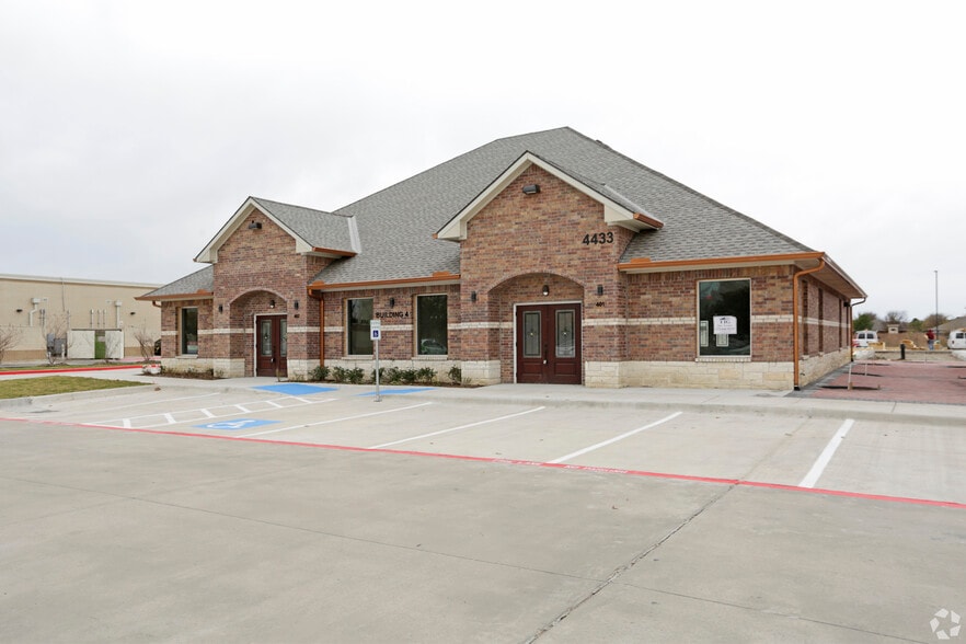 4433 Punjab Way, Frisco, TX for lease - Primary Photo - Image 1 of 16