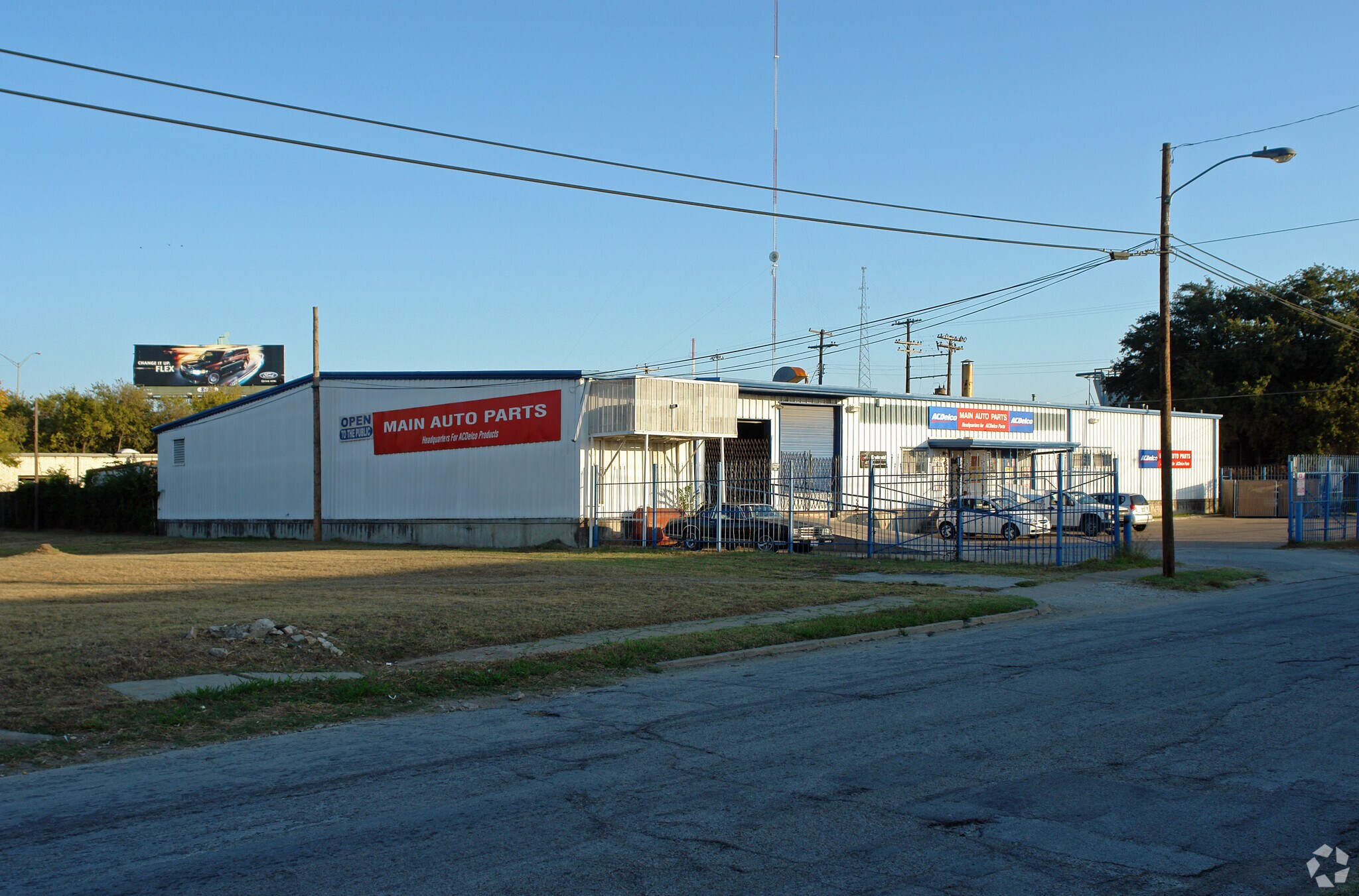 2525 Logan St, Dallas, TX for sale Primary Photo- Image 1 of 1