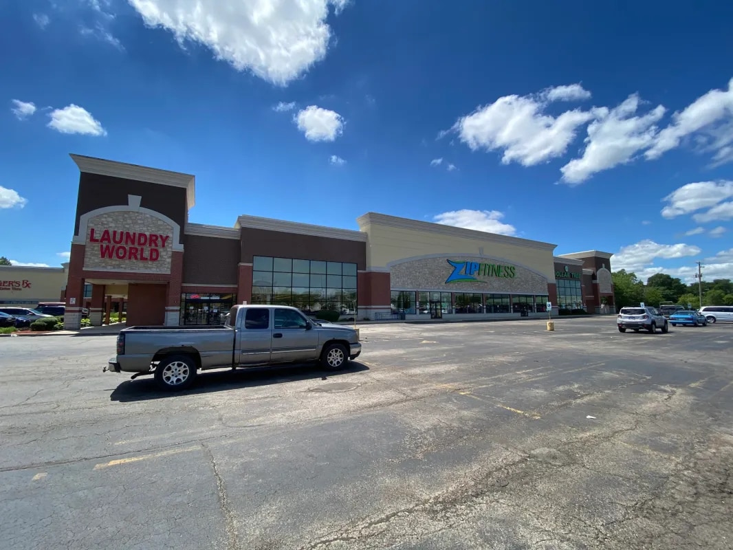 2112 W Jefferson St, Joliet, IL 60435 Marycrest Shopping Center