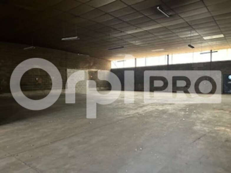 Flex in Gleizé for sale - Building Photo - Image 1 of 5