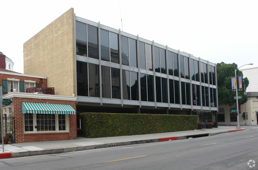 572 E Green St, Pasadena, CA for lease - Building Photo - Image 2 of 15