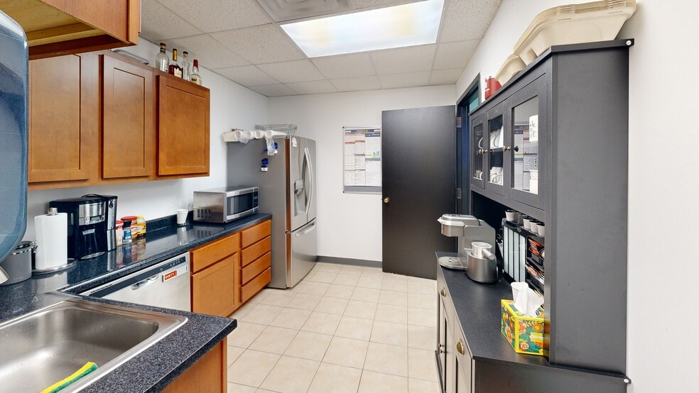 13610 Barrett Office Dr, Ballwin, MO for lease - Matterport 3D Scan - Image 2 of 9