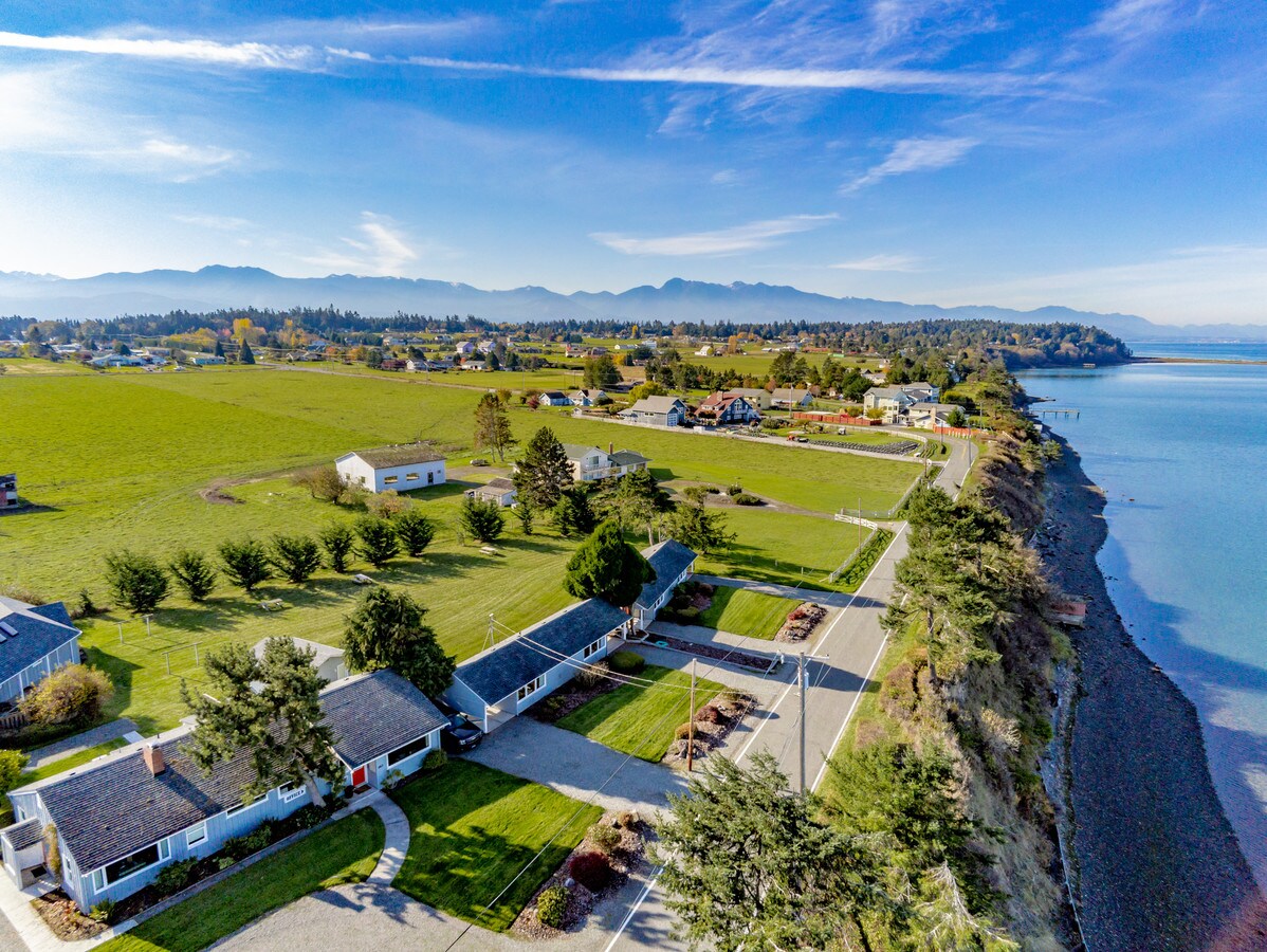 140 Marine Dr, Sequim, WA 98382