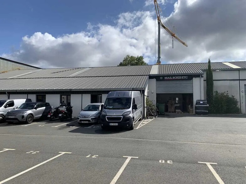 Office in Mérignac for lease - Building Photo - Image 1 of 1