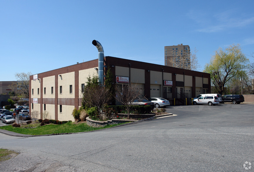 12300 Carroll Ave, Rockville, MD for lease - Building Photo - Image 3 of 7