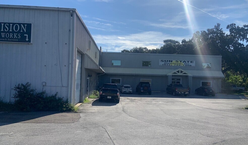 6154 Fort King Rd, Zephyrhills, FL 33542