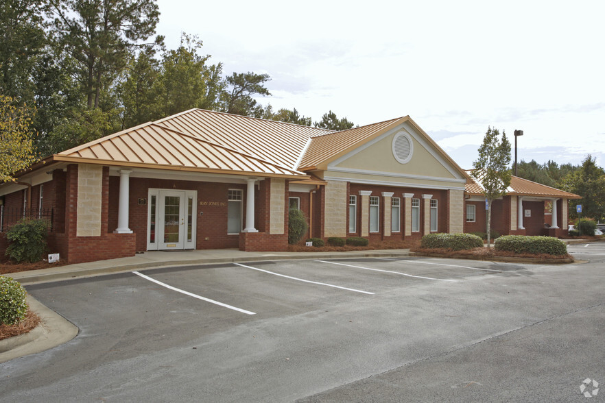 1951 Honey Creek Commons, Conyers, GA for lease - Primary Photo - Image 1 of 5