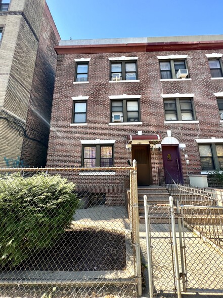 688 Rogers Ave, Brooklyn, NY for sale - Building Photo - Image 1 of 4