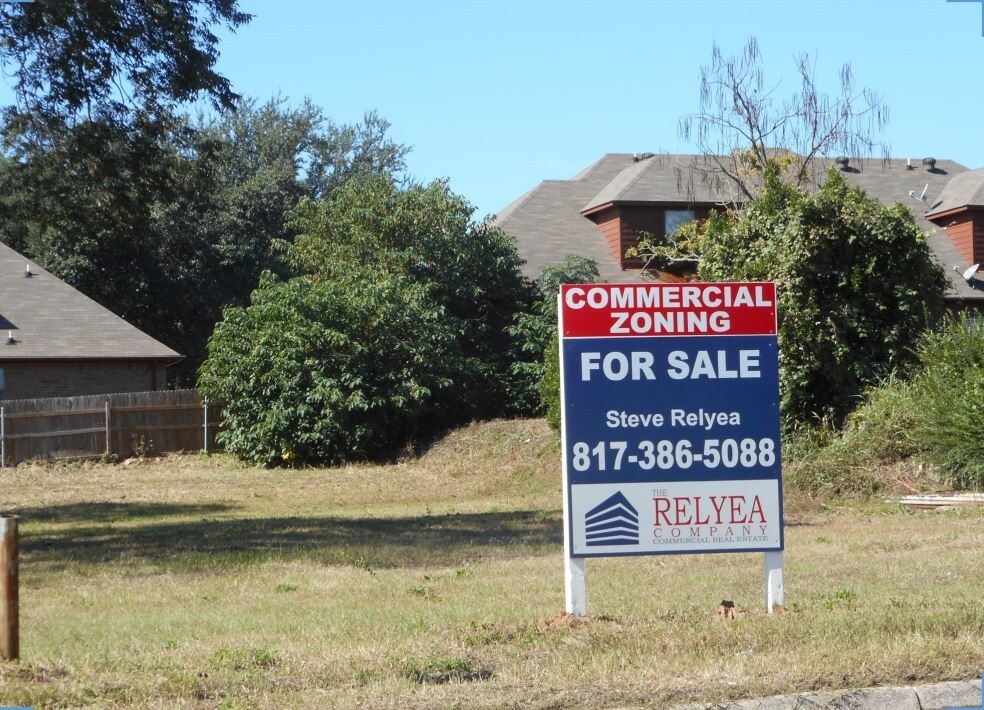 2033 Haltom Rd, Fort Worth, TX for sale Primary Photo- Image 1 of 1