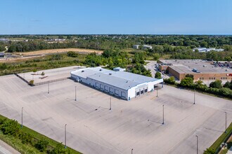 800 E Green Bay Ave, Saukville, WI - AERIAL  map view