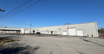 1450 Poplar Ln, Nashville, TN for lease Building Photo- Image 2 of 8