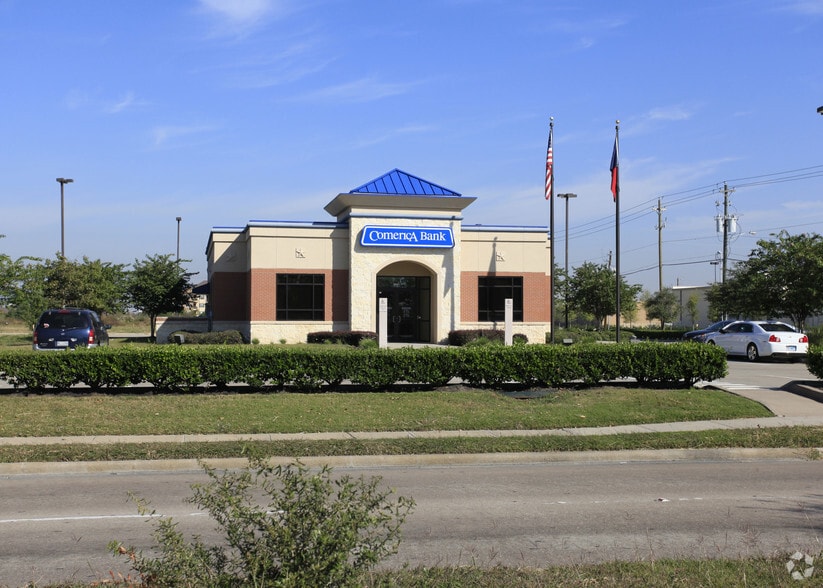 9997 Almeda Genoa Rd, Houston, TX for lease - Primary Photo - Image 1 of 4