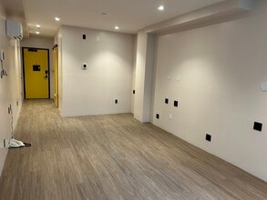 30-17 31st St, Astoria, NY for lease Building Photo- Image 1 of 1