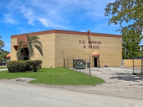 2300 NW 34th Ave, Miami, FL for sale Building Photo- Image 2 of 8