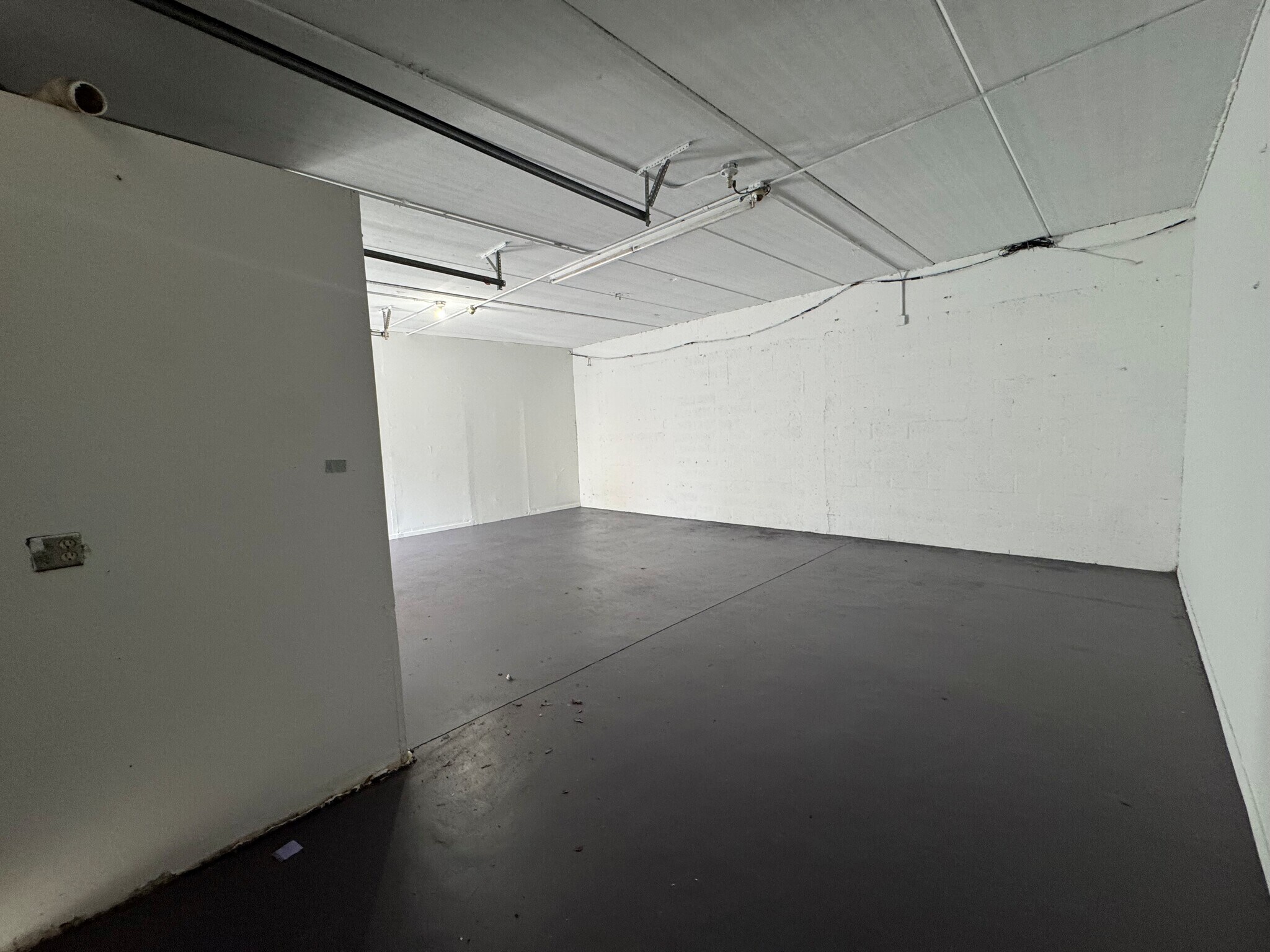 7535 Enterprise Dr, Riviera Beach, FL for lease Building Photo- Image 1 of 4