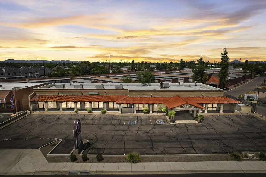 260 N Gilbert Rd, Mesa, AZ for lease - Building Photo - Image 2 of 8