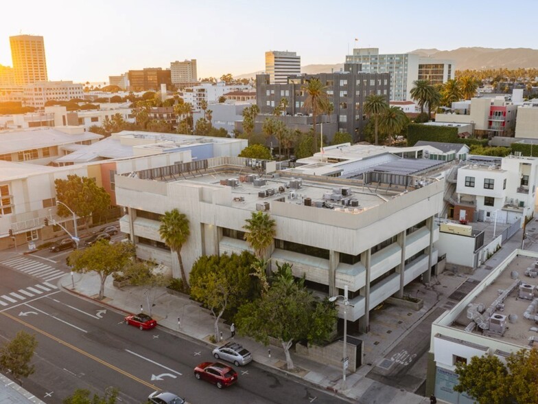 701 Santa Monica Blvd, Santa Monica, CA for lease - Building Photo - Image 3 of 15