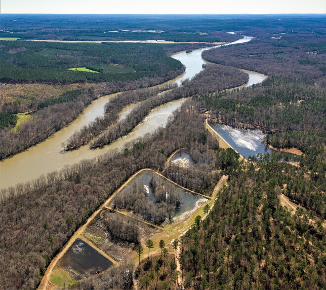 1083 Fincher Rd, Fort Lawn, SC for sale - Building Photo - Image 1 of 1