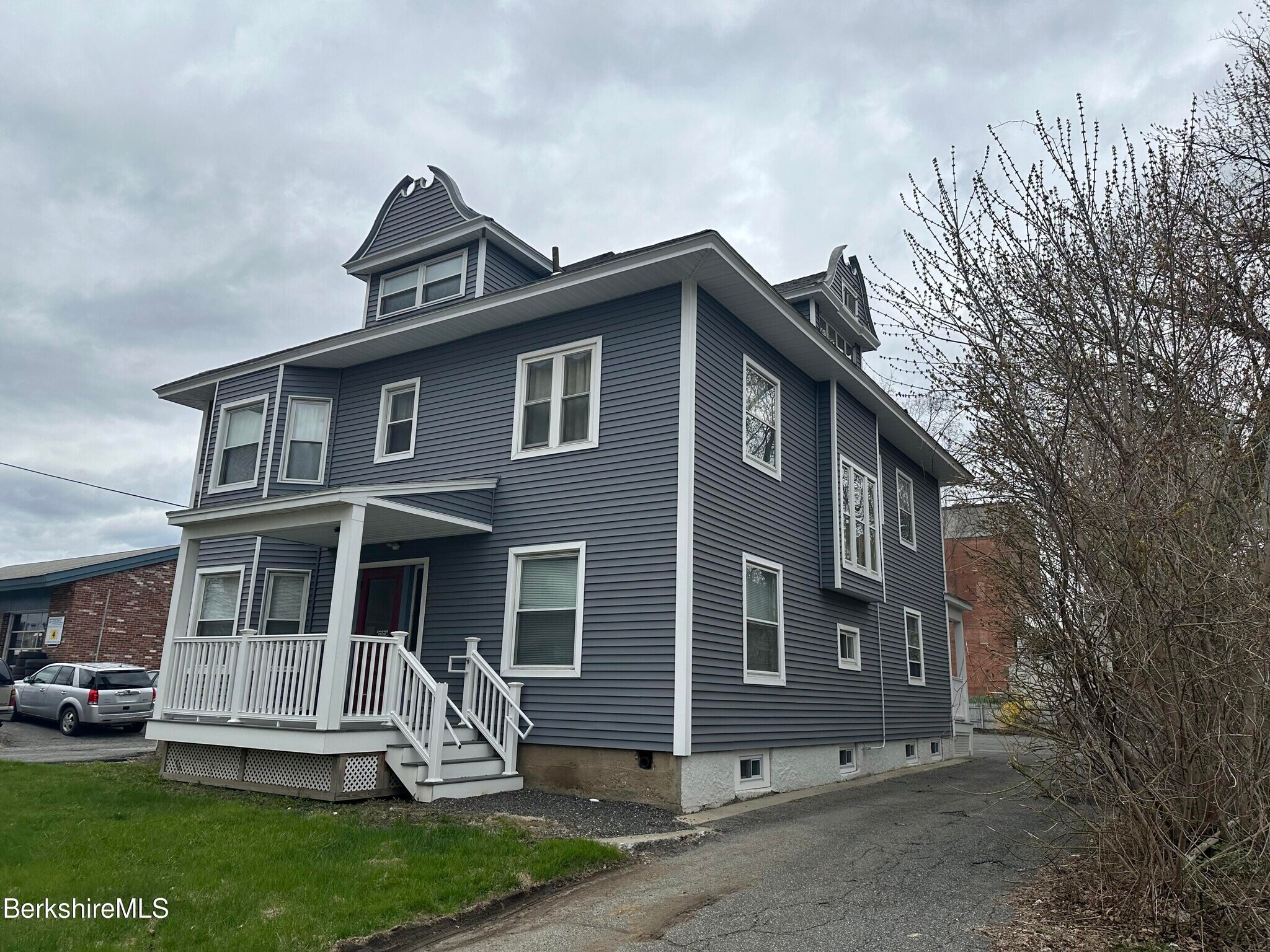 17 E Housatonic St, Pittsfield, MA for lease Building Photo- Image 1 of 9