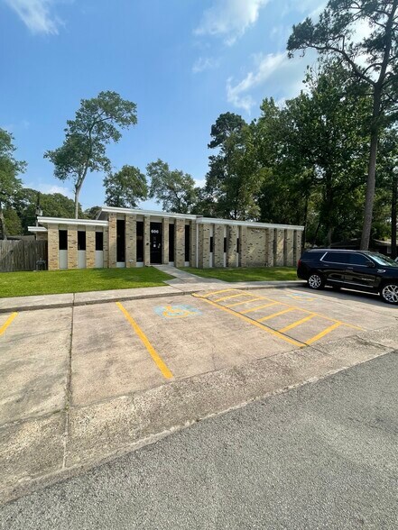 606 Everett St, Conroe, TX for sale - Building Photo - Image 1 of 1