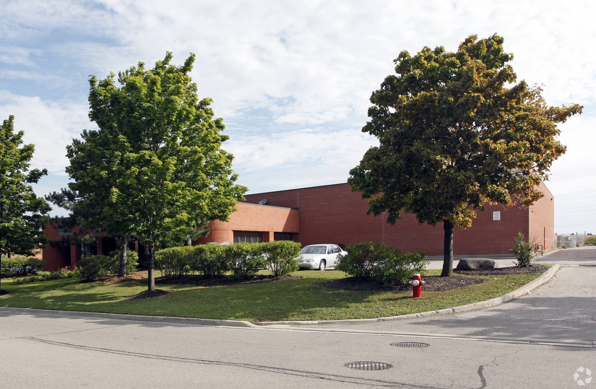 6935 Davand Dr, Mississauga, ON for sale Primary Photo- Image 1 of 1