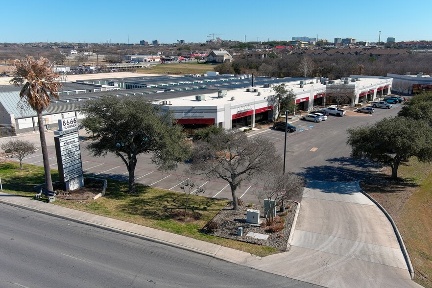 8666 Huebner Rd, San Antonio, TX for lease - Building Photo - Image 1 of 8