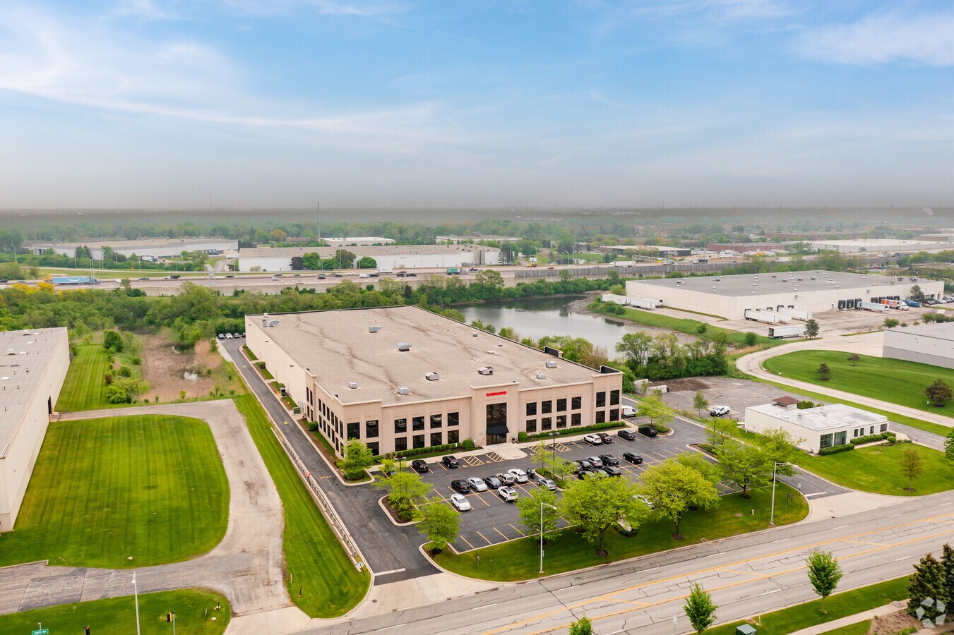 133 N Swift Rd, Addison, IL 60101