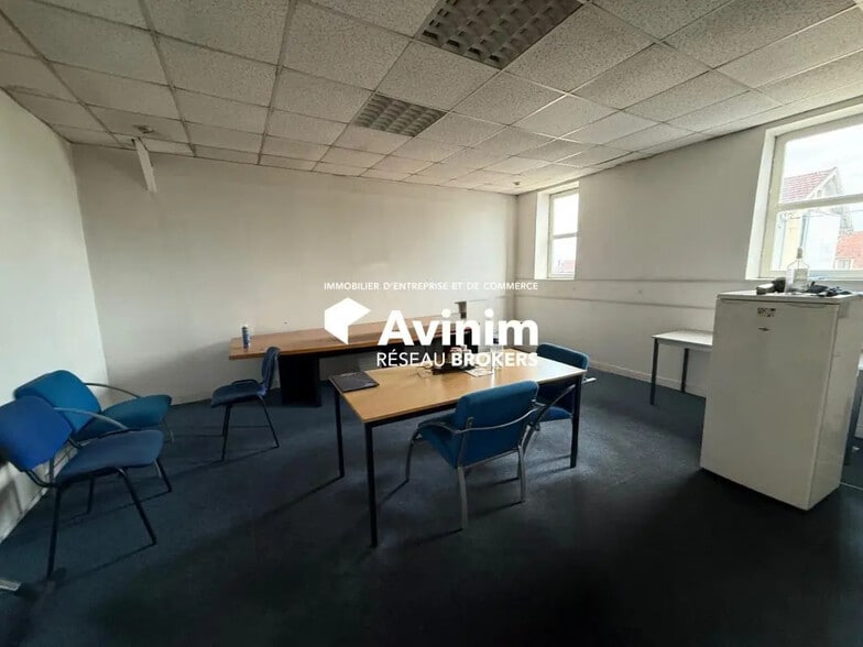 Retail in Herblay-sur-Seine for lease - Interior Photo - Image 3 of 4