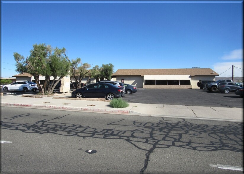 309 E Mountain View St, Barstow, CA for lease - Building Photo - Image 1 of 4