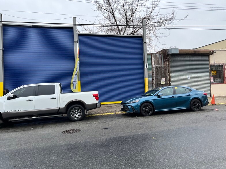 15-29 129th St, College Point, NY for lease - Building Photo - Image 1 of 3