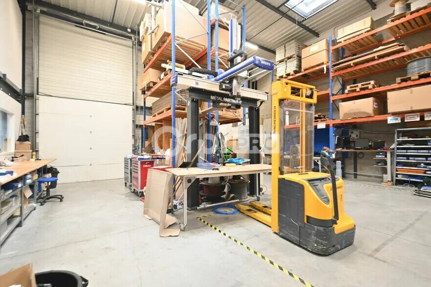 Flex in Fleurieux-sur-l'Arbresle for sale - Building Photo - Image 3 of 12