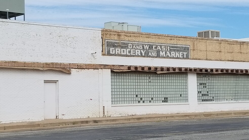 1962 Texas Ave, Lubbock, TX for lease - Primary Photo - Image 1 of 3