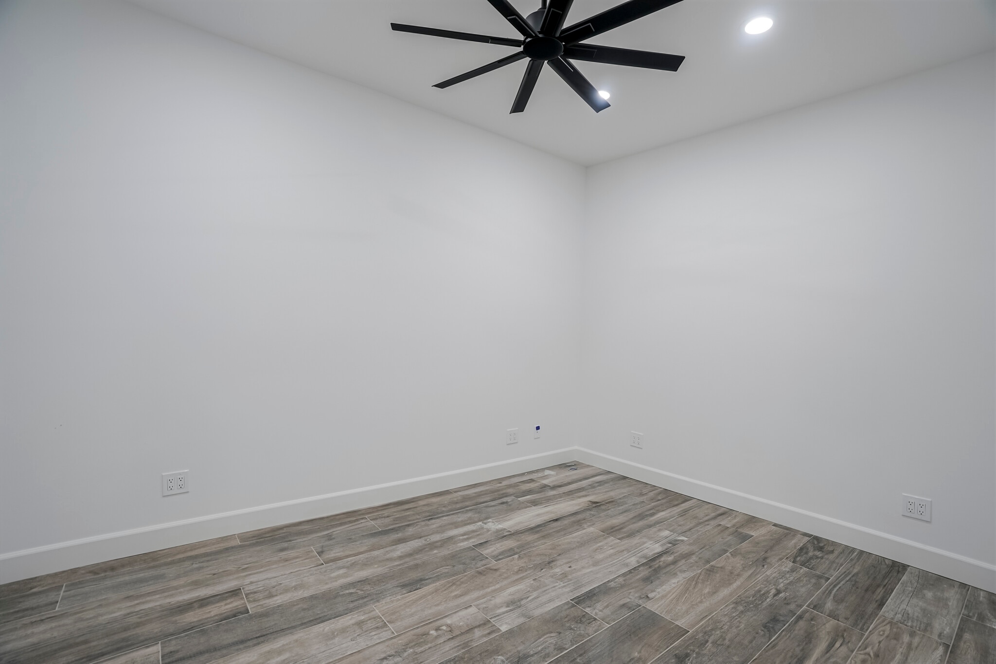 1577 Plaza West Dr, Prescott, AZ for lease Interior Photo- Image 1 of 1