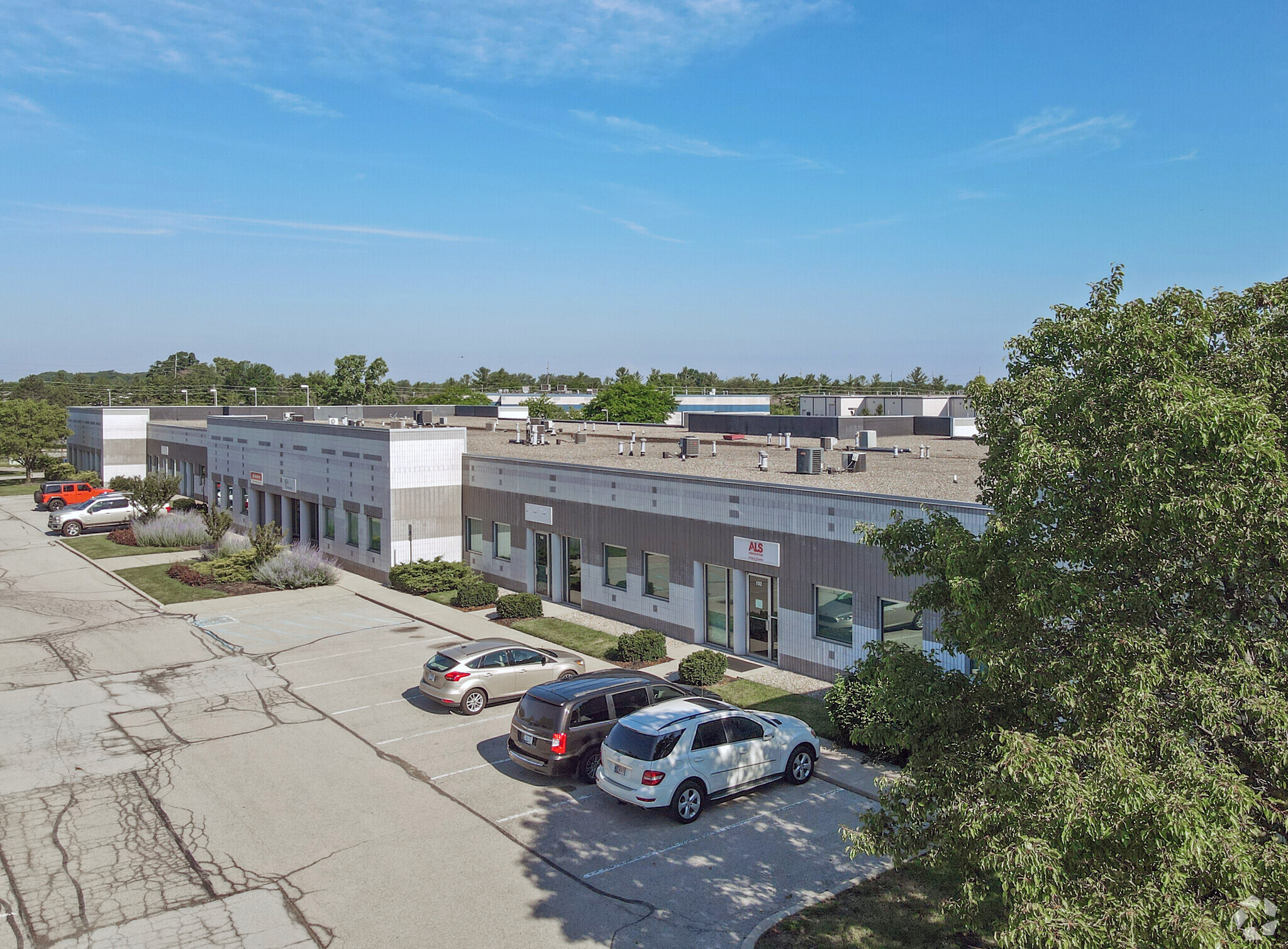 7202 E 87th St, Indianapolis, IN for lease Building Photo- Image 1 of 13