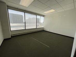 701 Lee St, Des Plaines, IL for lease Interior Photo- Image 1 of 1