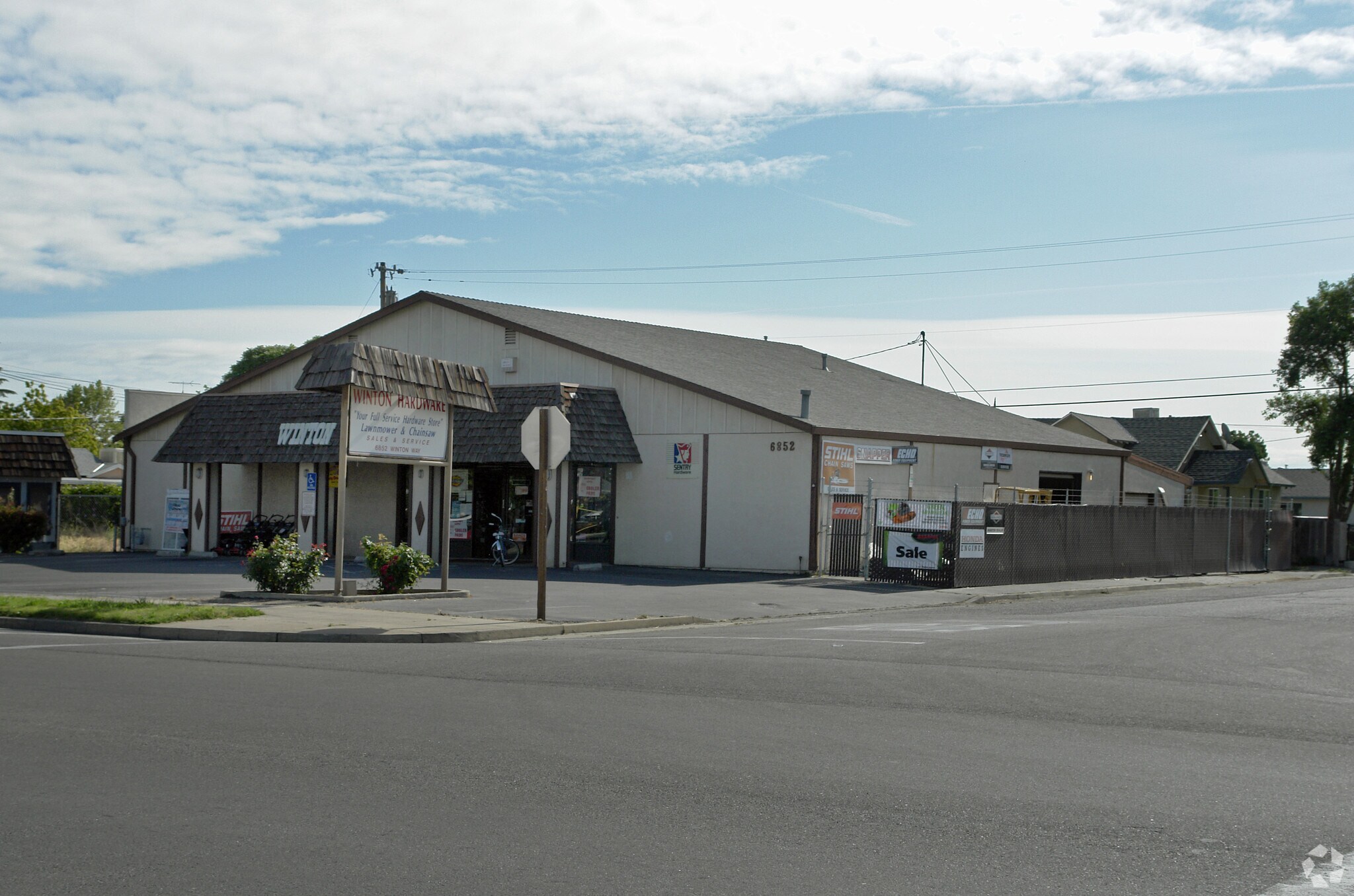 6852 N Winton Way, Winton, CA 95388 Winton Hardware Store