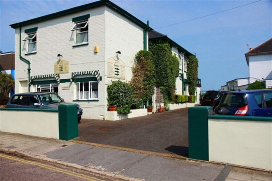 Eastcliff Promenade, Shanklin, PO37 6AY