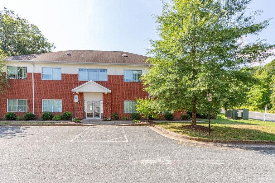 12 PGA Dr, Stafford, VA for lease - Building Photo - Image 1 of 3