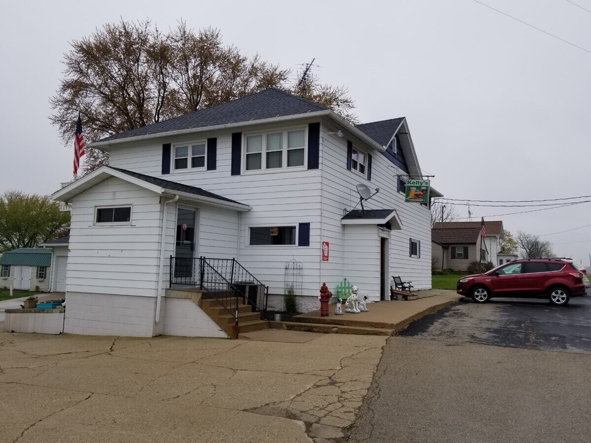 W11794 Concord Rd, Randolph, WI 53956