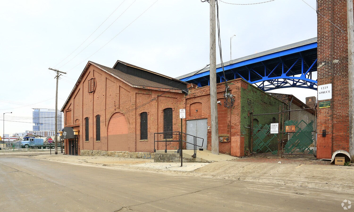 View Photo