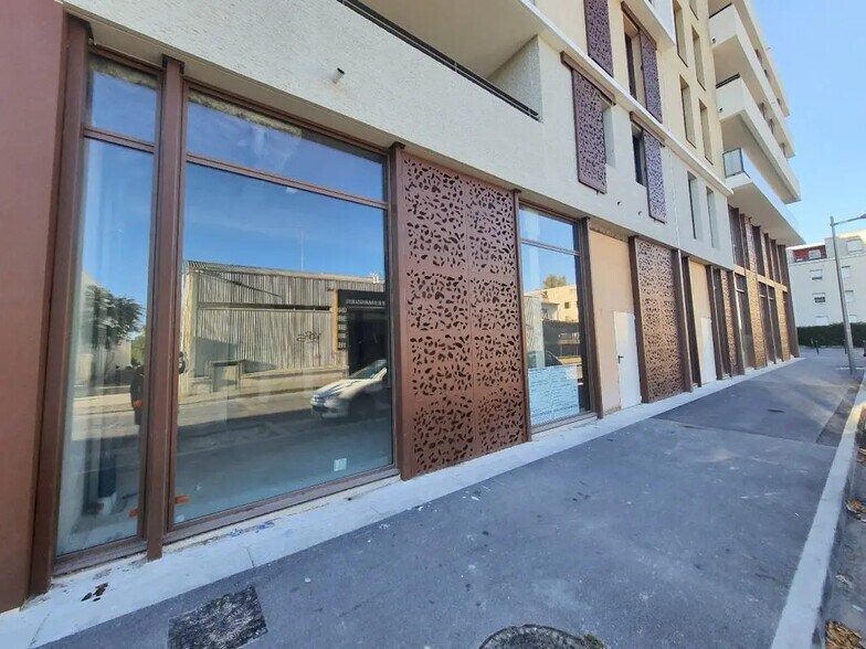 Retail in Montpellier for sale - Building Photo - Image 2 of 6