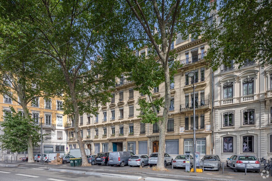 Multifamily in Lyon for sale - Primary Photo - Image 1 of 2